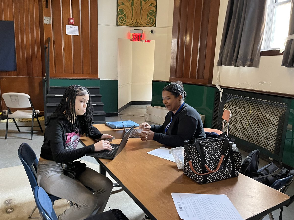 fastesone's tweet photo. Another FAFSA Completion Day @SheaHigh. Thank you to @CPCRI, @collegevisions, and Upward Bound @RICNews for your continued support of our seniors in getting theirs FAFSA’s completed @PSDRI_Schools https://t.co/qWX5RgKaug