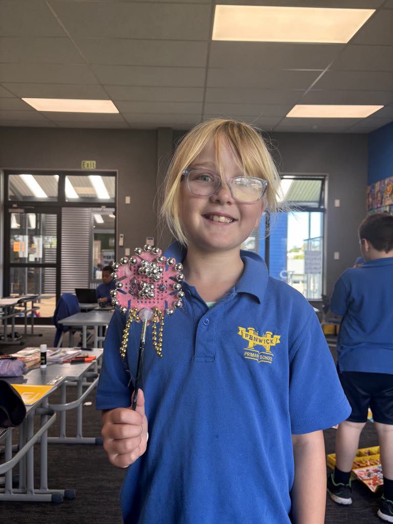room13nerds's tweet photo. Tailm made a magic wand. 🪄 @ChapterChatNZ https://t.co/LapkRhAK8q