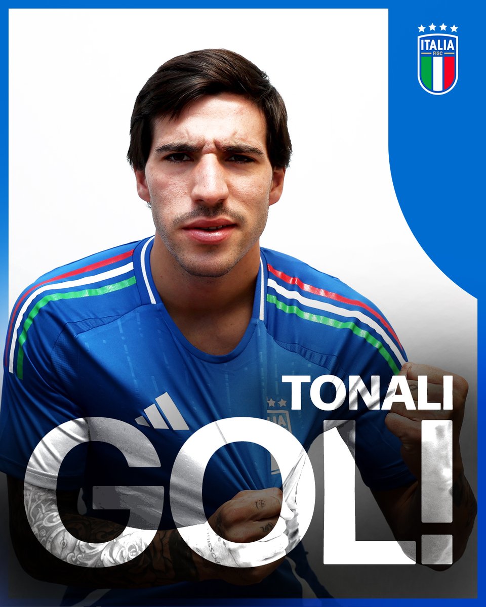 SANDROOOOO!!!!!! We take an early lead! 💥

🇮🇹 #ITAGER 🇩🇪 1-0 (9')

#Azzurri #VivoAzzurro