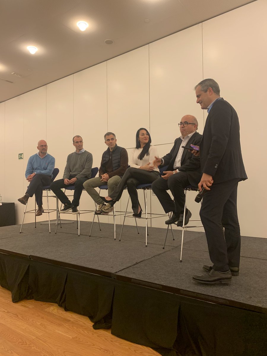 Hoy compartimos ideas en #TheWave2025 investor