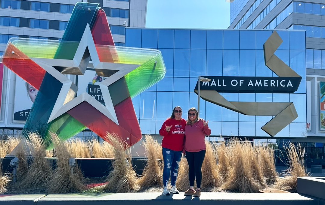 MegganFarrell25's tweet image. Cheering on @OmahaMBB from Minnesota today! 🏀 Go Mavs!! 🤘🏼 #MarchMAVness