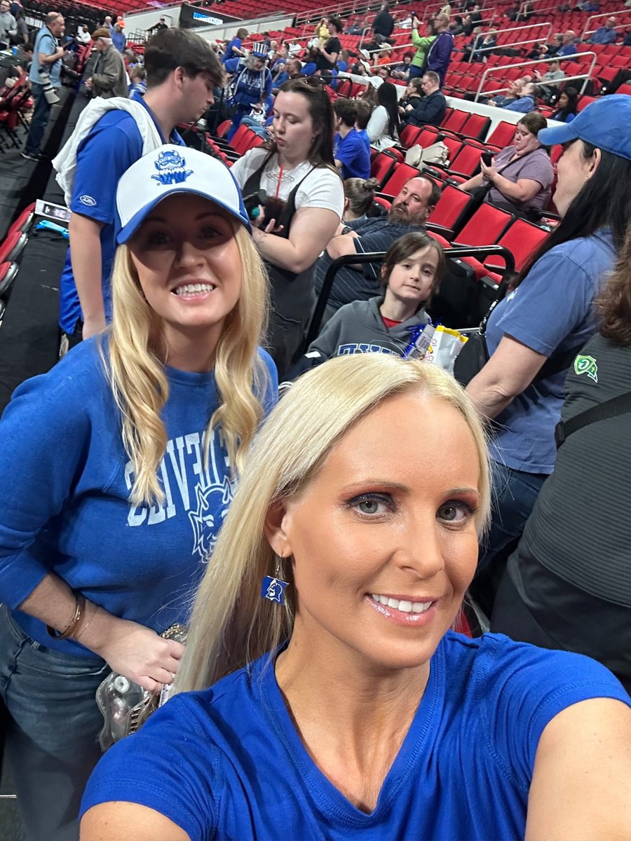 JamiePerry_JPSN's tweet image. Fun being at the Duke practice today at the @LenovoCenter @DukeMBB #Duke4Lyf #MarchMadness #NCAATournament