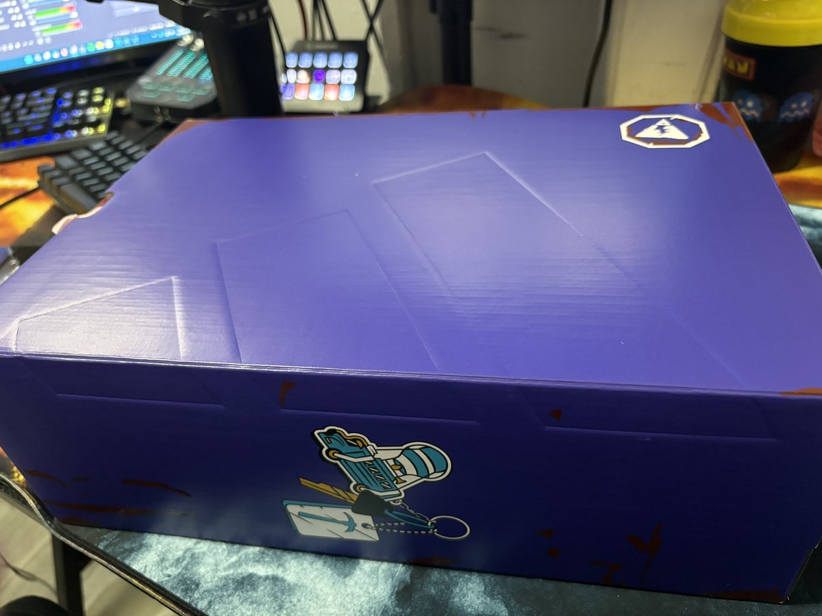Thank you so much <a href="/adidas/">adidas</a> <a href="/FortniteGame/">FortniteGame</a> for sending me the Battle Bus Ultra BOOST! Super grateful for this package 🔥