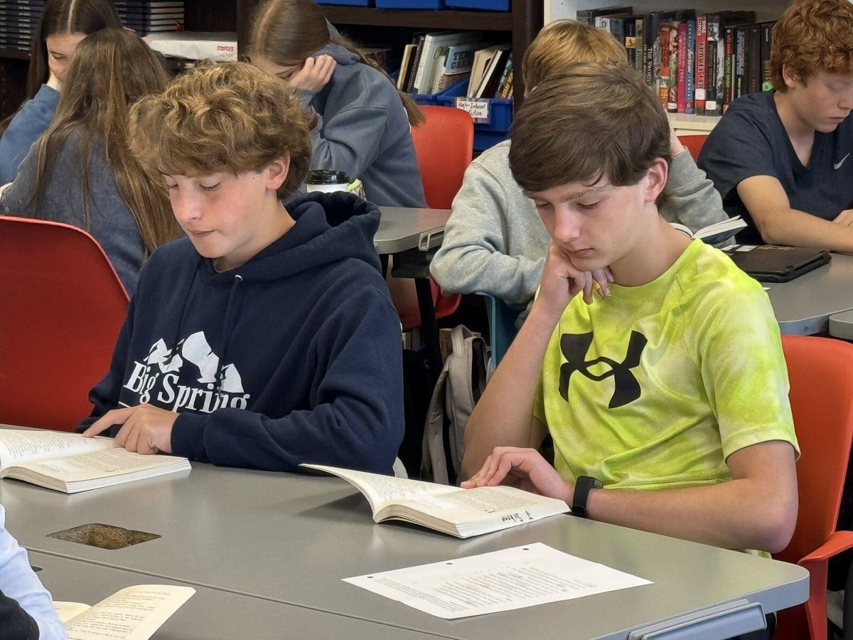 DrRockwood's tweet image. Our Raiders are hard at work today! 📚 📝 #HPISD