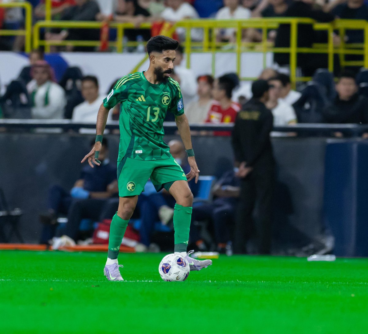 ياله من لاعب مذهل! ويالها من شخصية وروح عظيمة!

نواف بوشل أحد رجال الأخضر اليوم بدون شك، مستوى مذهل سواء دفاعيًا أو هجوميًا كان خارق 💚