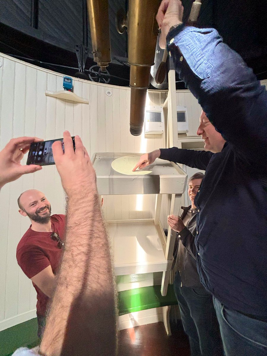 petertgallagher's tweet image. Great day @DIASDunsink talking future space missions … and looking at sunspots through the Grubb Refractor.