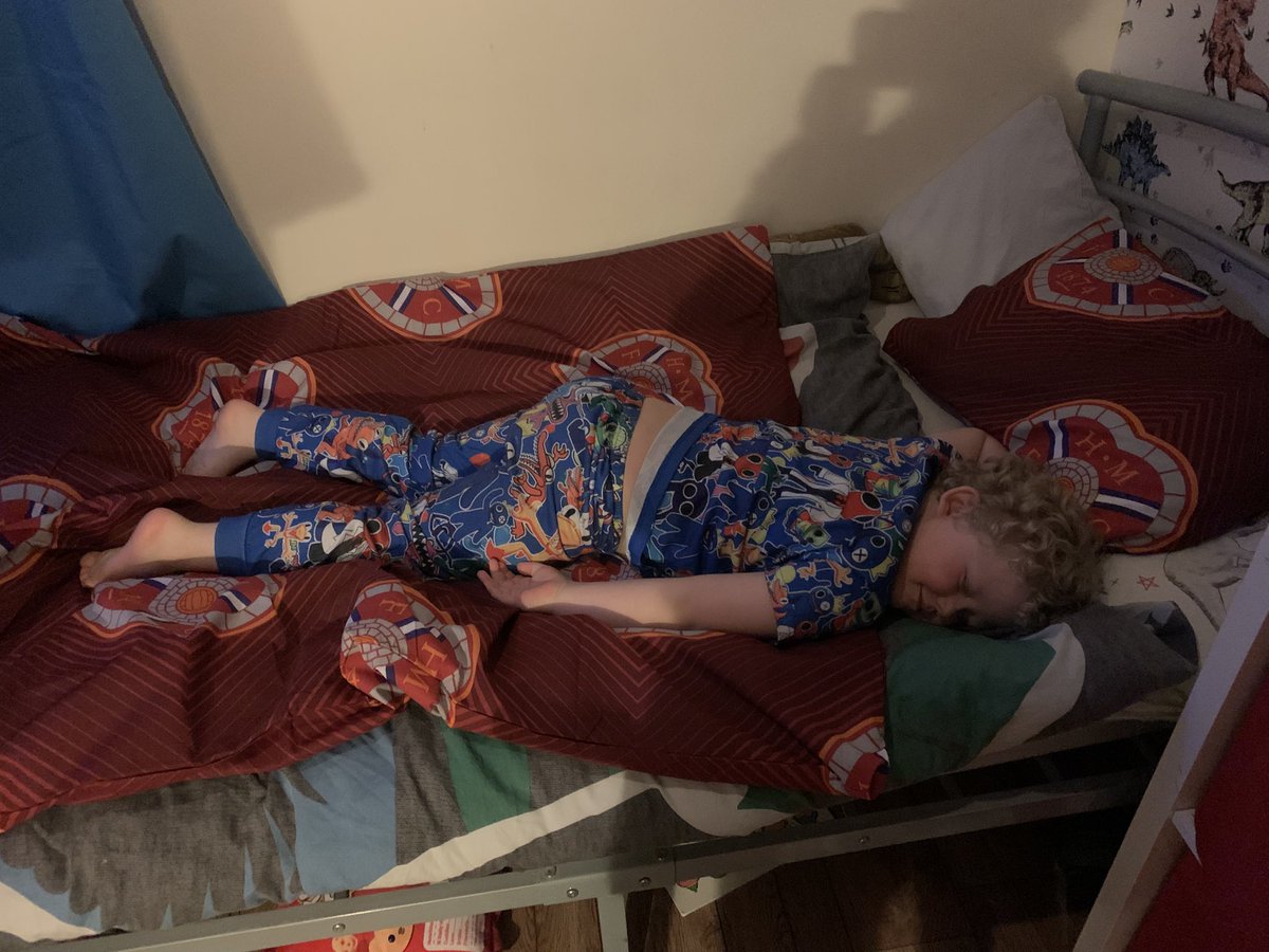adelle_neate's tweet photo. @MissGMPS f wanted to show you his bed covers https://t.co/o7DK7CLen7