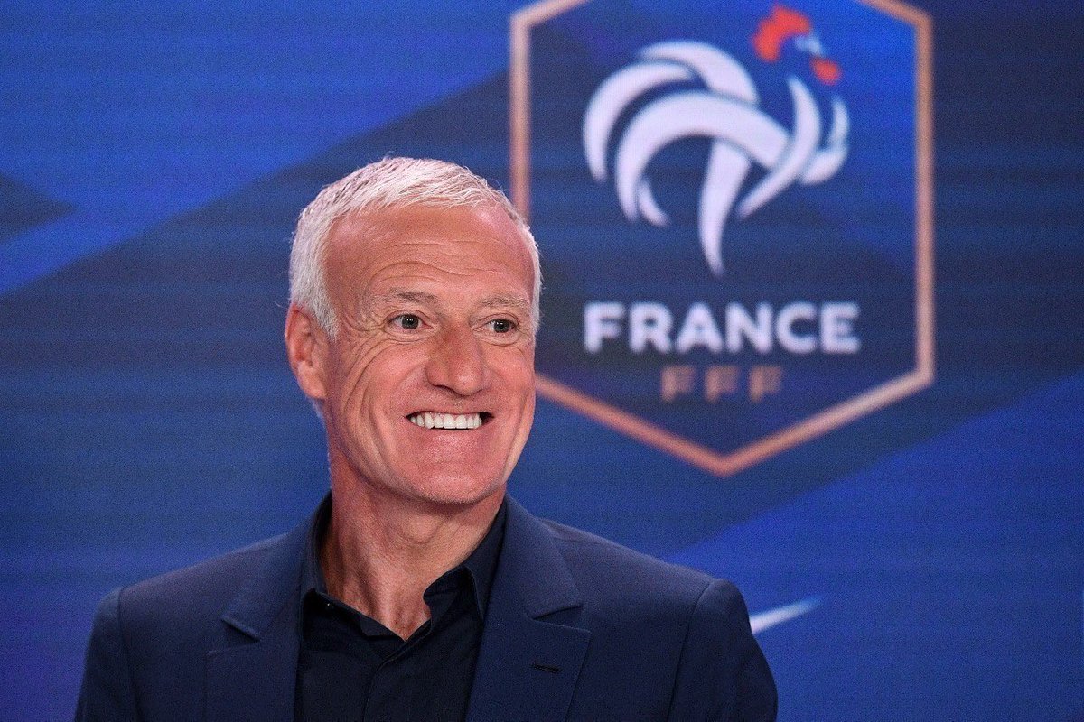 Tweet risqué mais je prend le risque : Si Didier deschamps reste a la tête de cette equipe de france, La prochaine coupe du monde on passe pas les poules