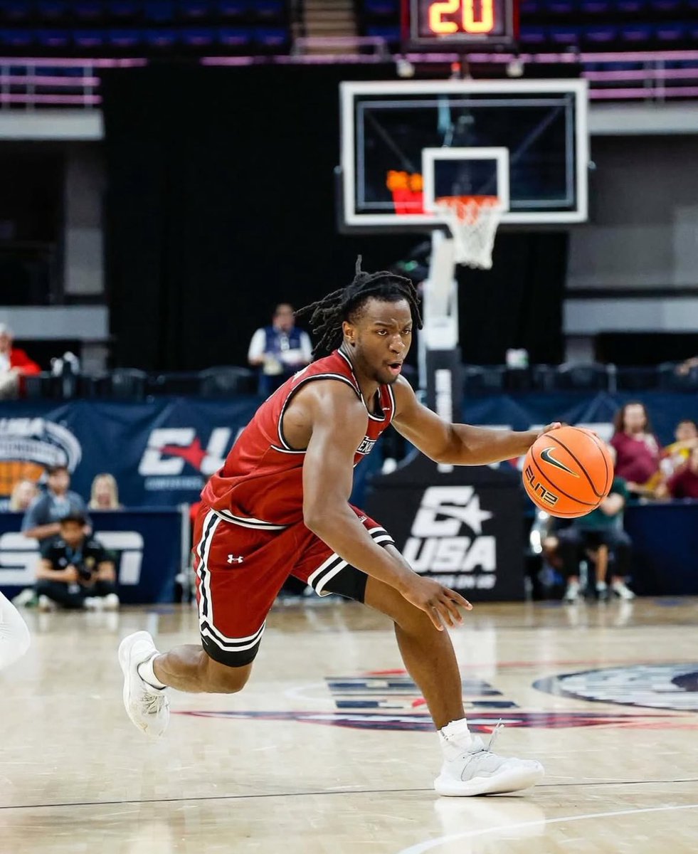 NEWS: New Mexico State guard Zawdie Jackson plans to enter the transfer portal, his agency Poneman &amp; Naiditch Representation <a href="/WEAVE/">WEAVE</a> tells <a href="/TheAthleticCBB/">The Athletic CBB</a> 

He averaged 10.5 points, 2.3 rebounds and 3.1 assists per game