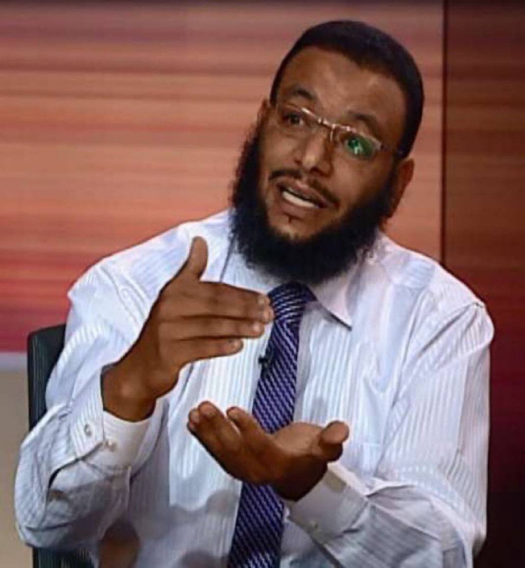 لا يجوز قصف إسرائيل بعد الفجر في رمضان

لأن المسلمين نائمين في هذا الوقت، ومن أفزع صائماً نائماً فكأنما قتله.

من كتاب: أحكام قصف إسرائيل
للشيخ ابن الحرام 
وليد إسماعيل🪶🪶