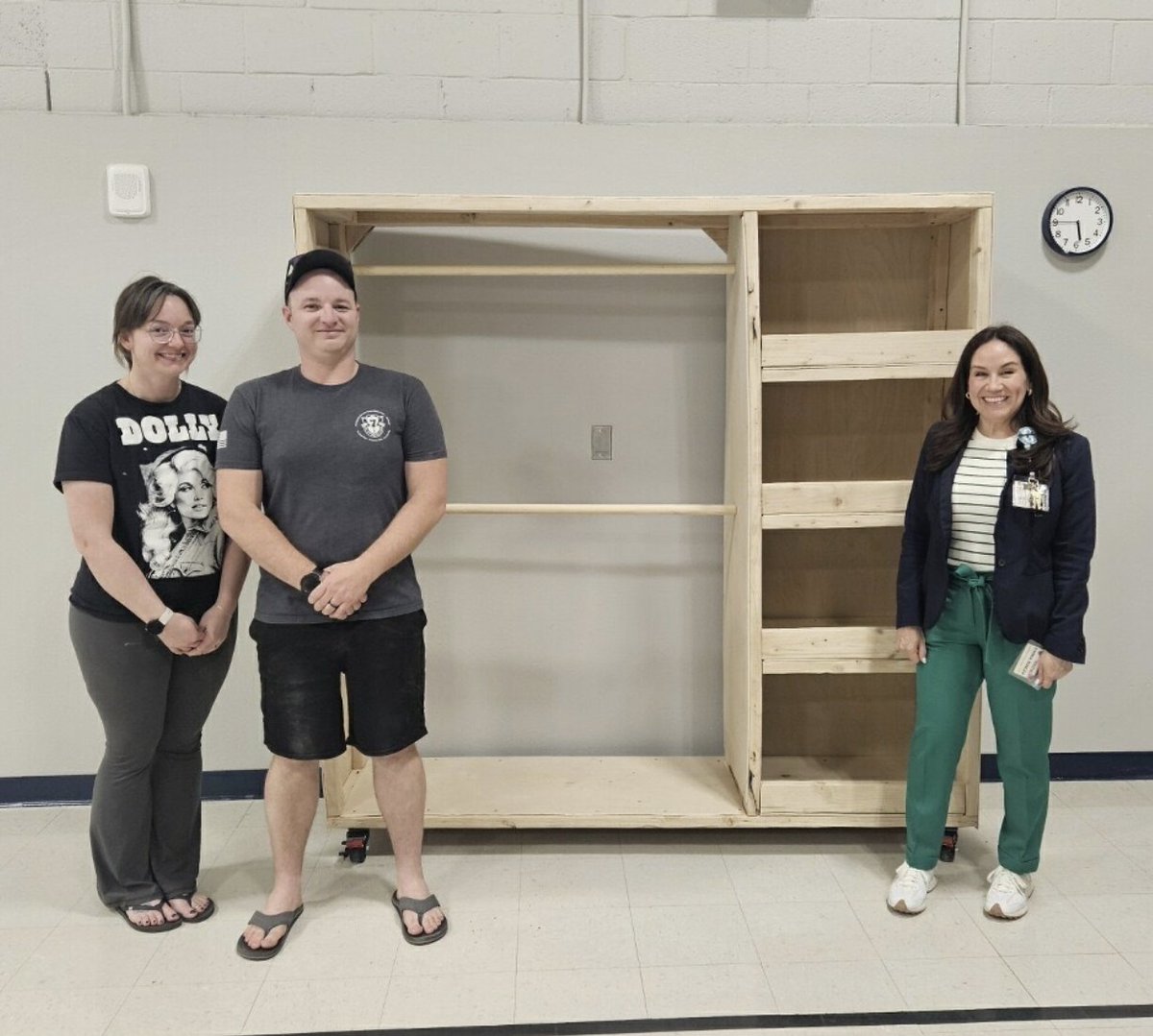Big thanks to Brittany &amp; SSgt. Mike Sisson for donating a rolling closet to our school's lost &amp; found! 👏 Your generosity will help our students! This will make it so much easier for students to find their missing items. <a href="/Gmaria1G/">Maria Licon</a> <a href="/mmartinez915/">Magdalena Martinez</a>
