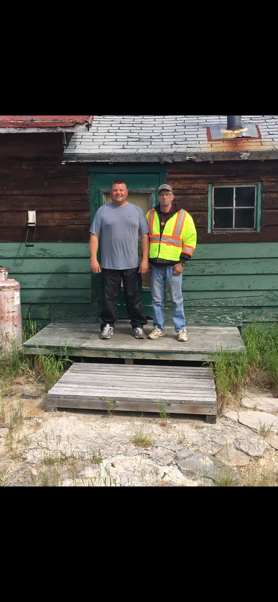 dionleej's tweet image. Rest easy dad. ❤️ You will be missed. We love you. Give mom a hug up there. #thumbsup👍