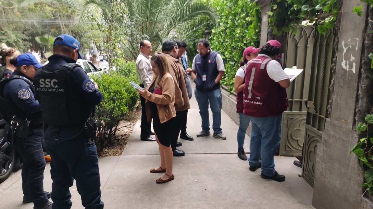 ReporterCondesa's tweet image. Siempre agradeciendo la tan amable y expedita atención de la alcaldesa .@AlessandraRdlv .@erikayazminrg .@quetzal_cm mandaron apoyo y suspendieron el evento. Muchas gracias!!!!!
#gracias #secumplió #confiamos #parati