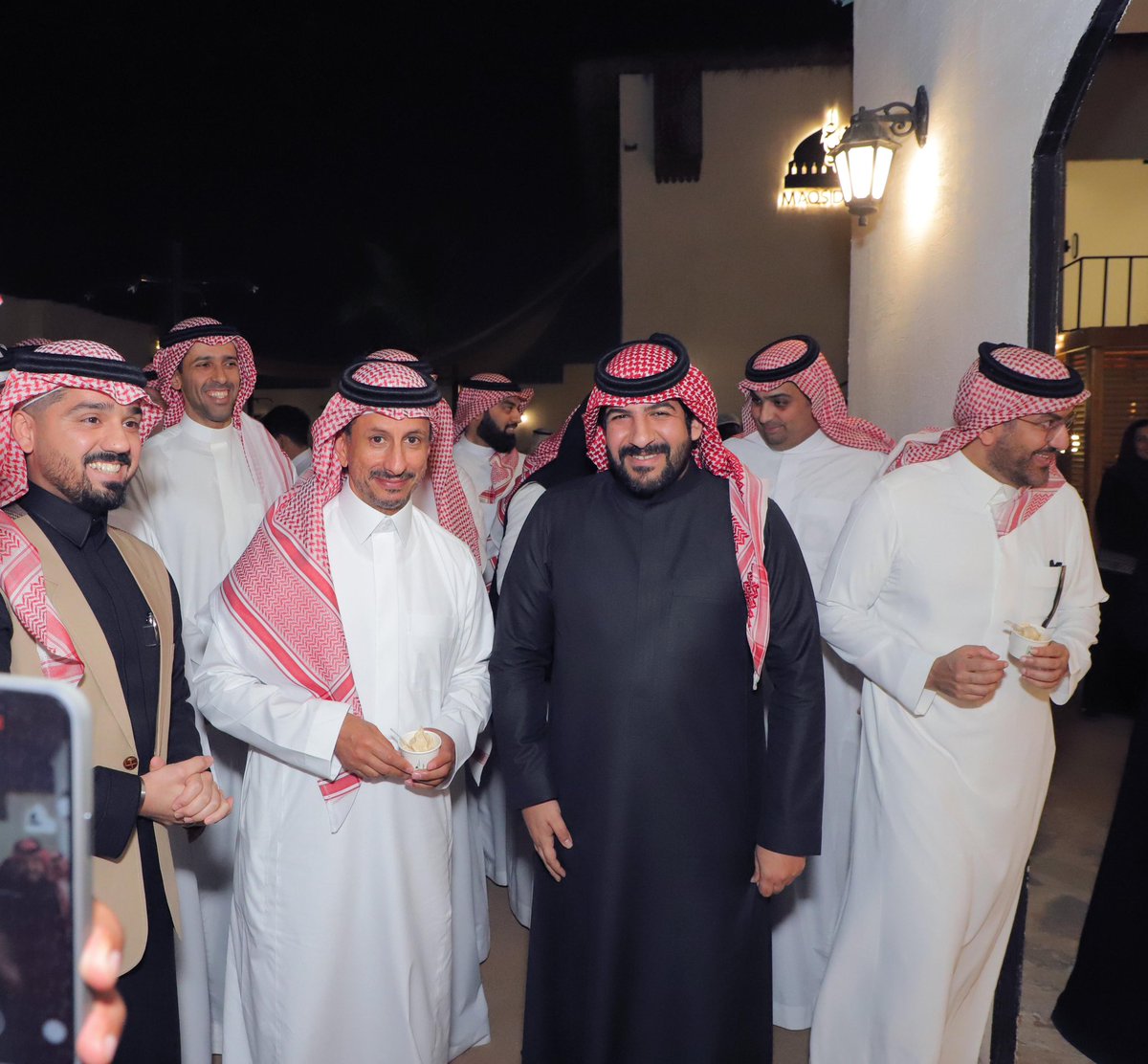 سعدت وتشرفت بزيارة معالي وزير السياحه  احمد الخطيب #السياحة #عجوتك #المدينة_المنورة