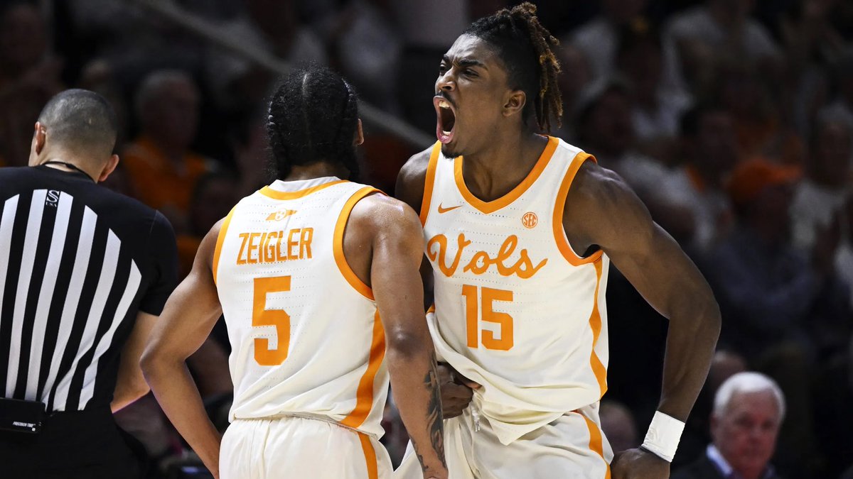 VOLS KEEP DANCING 🕺

2️⃣ of our Semifinalists for the Naismith Men’s College DPOY presented by <a href="/moleculesleep/">MOLECULE</a>, Jahmai Mashack &amp; Zakai Ziegler for <a href="/Vol_Hoops/">Tennessee Basketball</a> are moving on to the second round on Saturday‼️

#MOLECULENaismith2025 | 📸: WATE