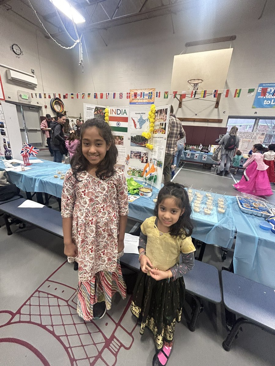 What an incredible night at VRS! Our Multicultural Family Traditions event was filled with music, delicious food, fun games, and rich cultural traditions. Such a beautiful way for our community to come together and celebrate.