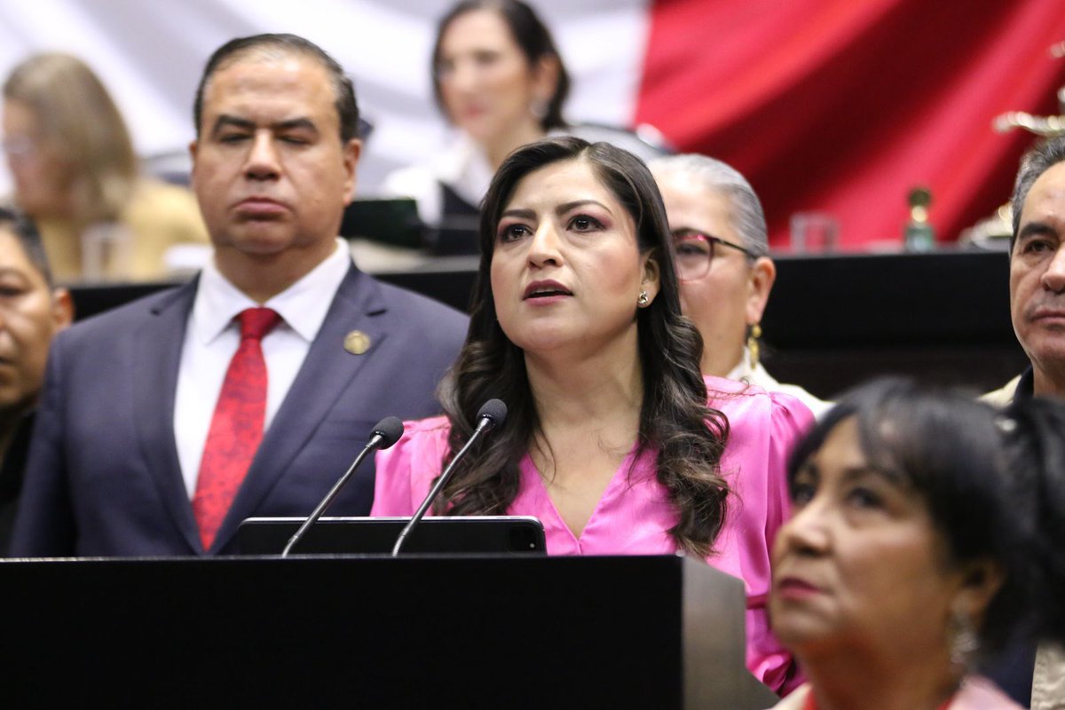 MgmPuebla's tweet photo. La diputada @RiveraVivanco_ reafirmó su apoyo al dictamen aprobado por la Comisión de Transparencia y Anticorrupción, que establece reformas clave para garantizar la #Transparencia, el acceso a la información pública y la protección de los #datosprivados.
https://t.co/r3CLcByRx4 https://t.co/LwR6dAJghe