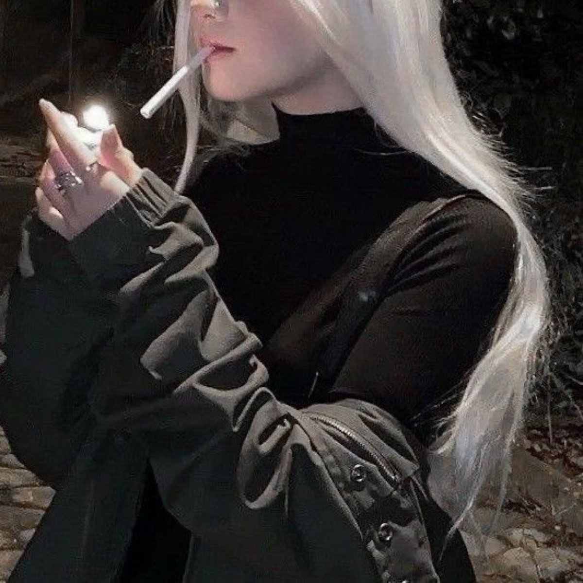 graciewestx's tweet photo. do you find smoking weed attractive? https://t.co/RLV5W6jWJU