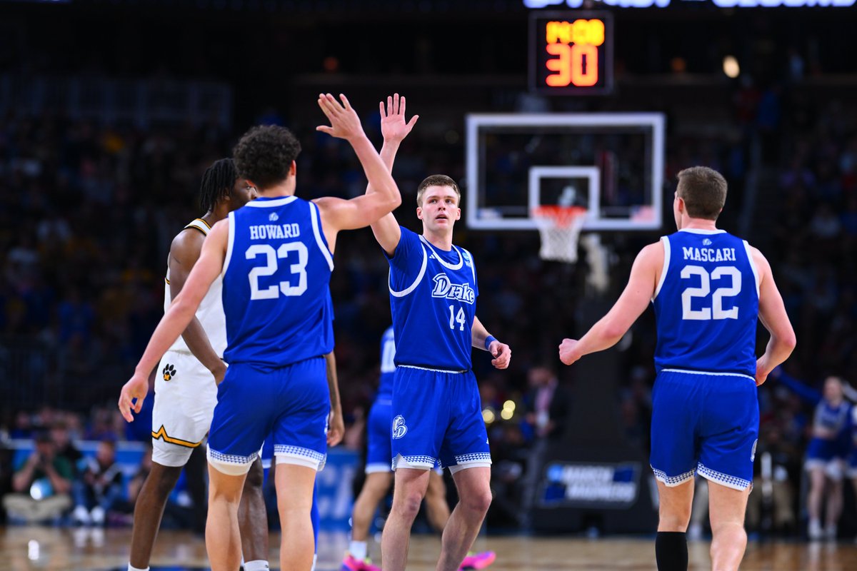 Bennett Stirtz in no. 11 Drake's upset of no. 6 Missouri:

🔵 21 points
🔵 4 assists
🔵 3-3 from deep, 8-11 overall

Real hooper 🔥