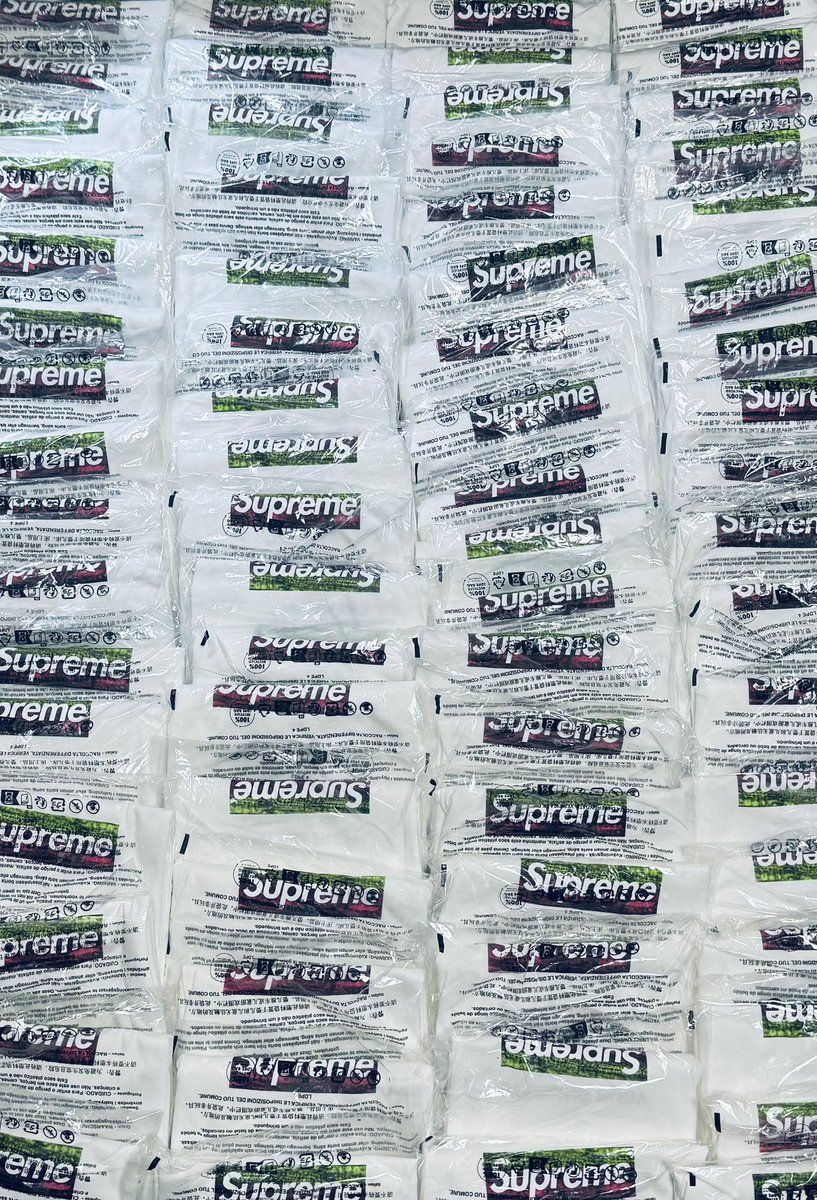 プレゼント企画🎁

Los Angeles Fire Relief Box Logo Tee
1名様お好きなサイズ😶

私と<a href="/S_AM11_00/">S_AM11</a>をフォロー
本ツイートをリツイートで応募完了です。

抽選は、あたるってぃーにて行います。

当選者の方は実物の到着ツイートが条件です！

当選発表 3/26(水)