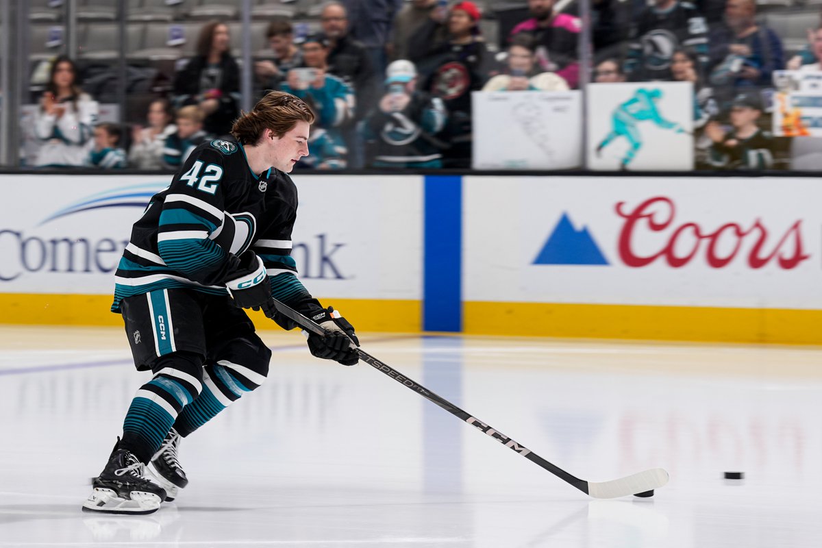 Taking in every bit of his rookie lap 🤩