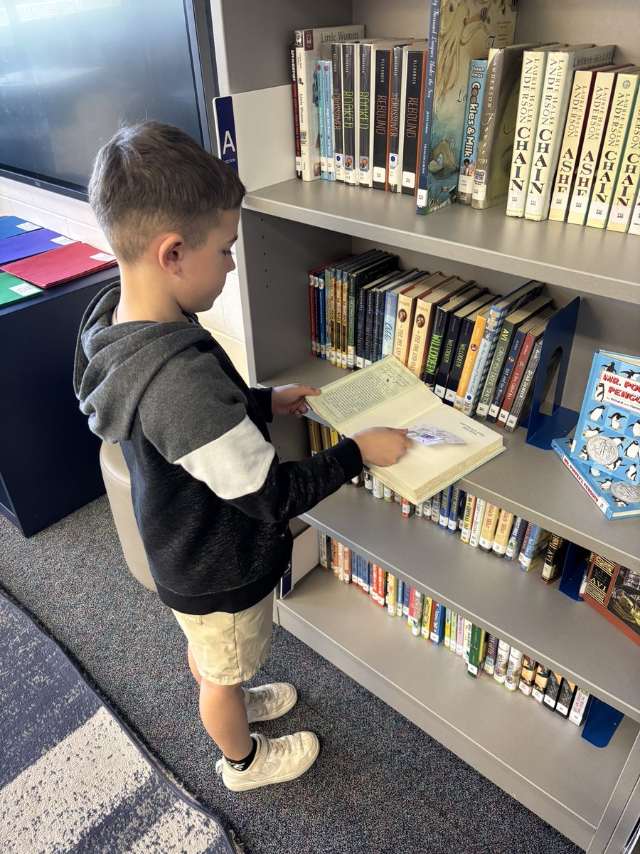 Taneytown Elementary Media Center tweet media