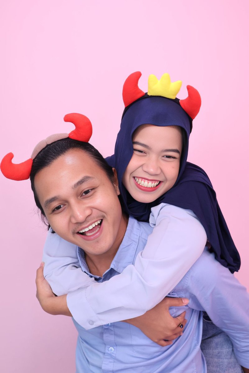 nitipp ya soalnya ini moment langka karna dia mau di ajak fotobooth 😭✊🏽