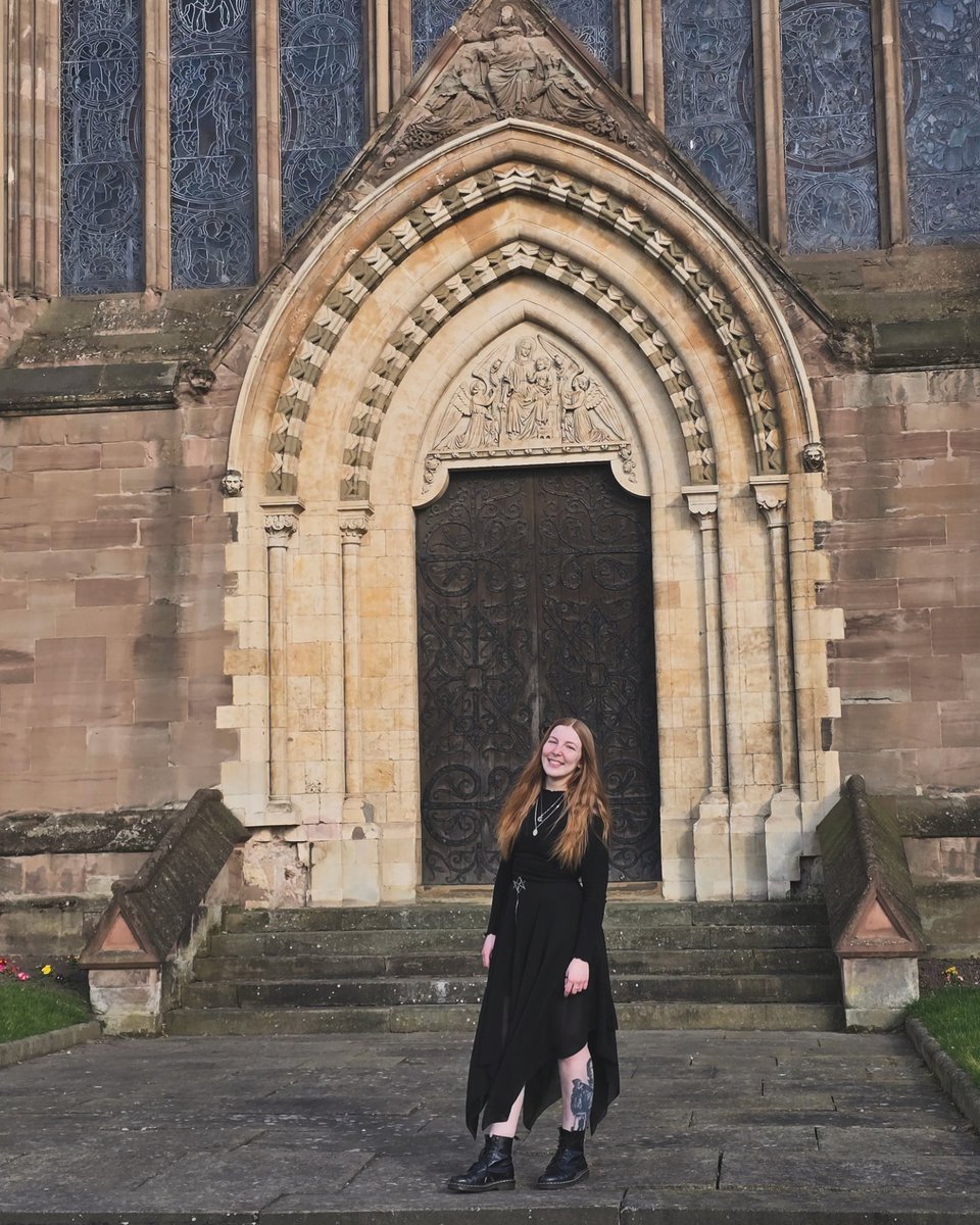 30secondstopunk's tweet image. Won't ever catch me walking by a cathedral without having a wander