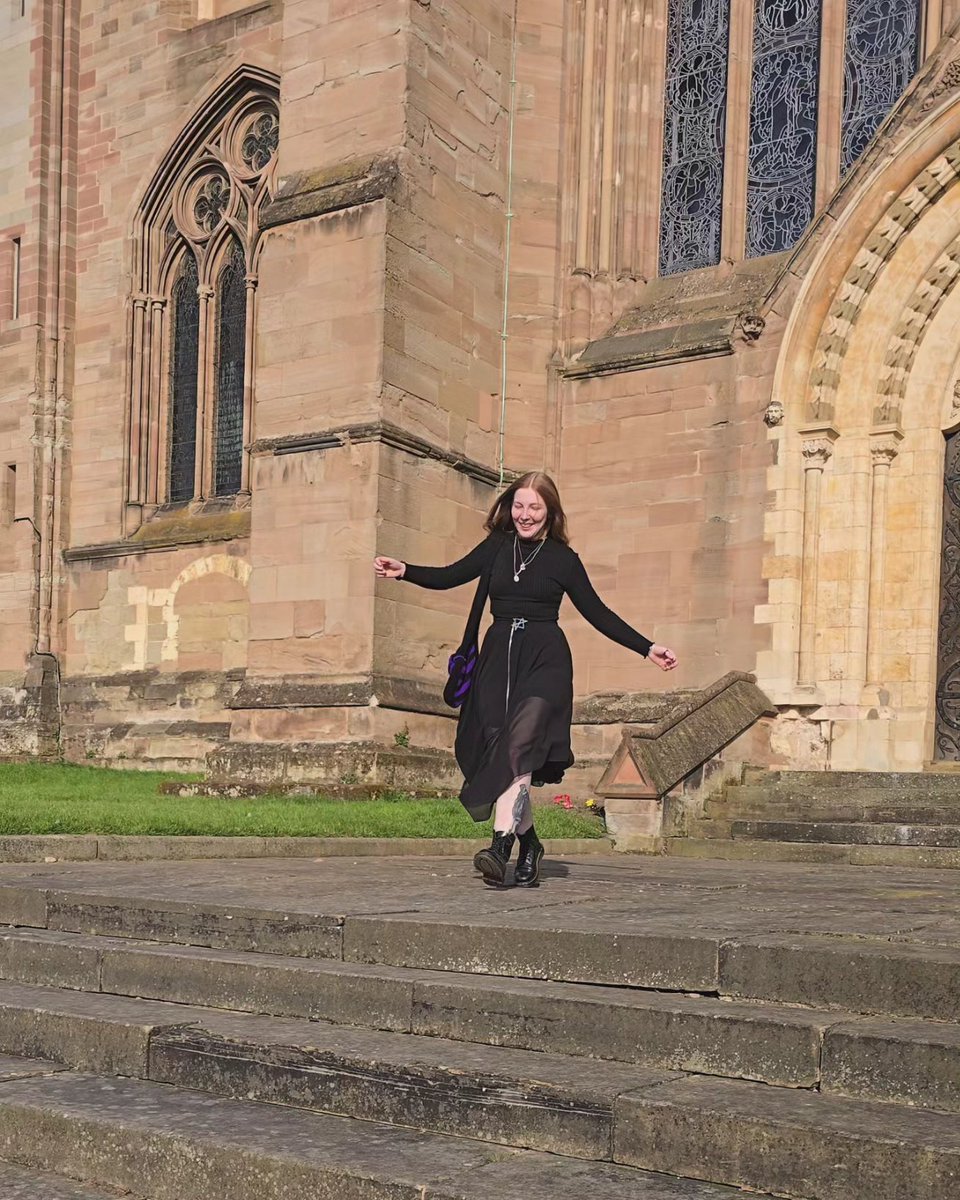 30secondstopunk's tweet image. Won't ever catch me walking by a cathedral without having a wander