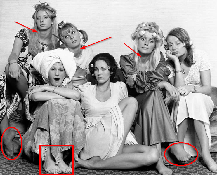 The corrugated neck and big foot club #EGI. The contestants of Miss World 1972. Lynda Carter is sitting in the middle.