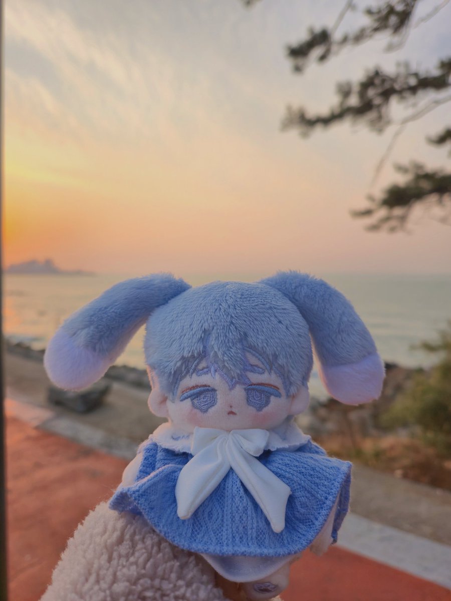우우 오늘두 출근했더
