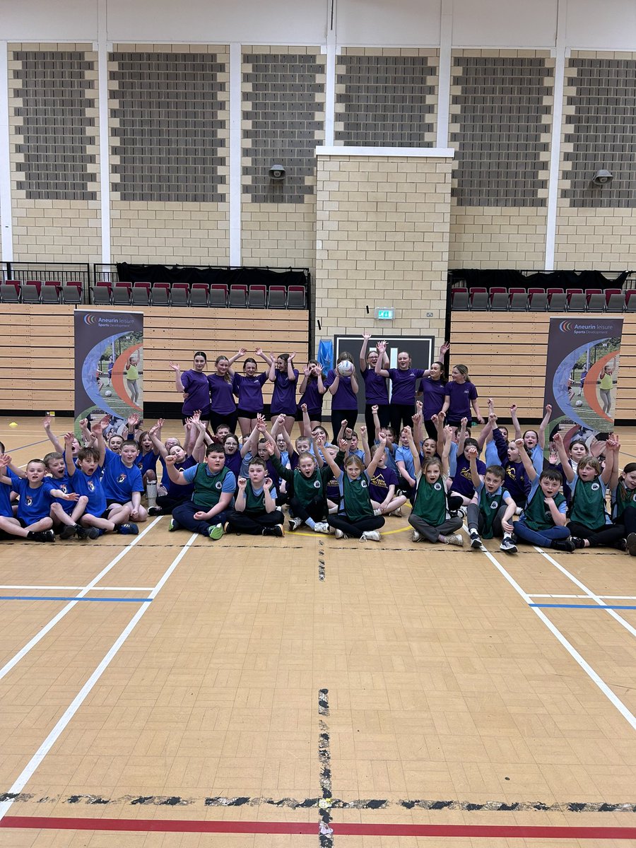 Brilliant day at Ebbw Vale Sports Centre for another Primary School Netball Festival, with over 60 pupils! Amazing teamwork, energy, and sportsmanship on display 🏐 Thank you to the fantastic <a href="/ebbwfawr/">Ebbw Fawr 3-16</a> <a href="/EFLC_PE/">Ebbw Fawr PE</a> leaders for their delivery 👏🏻 #MassParticipation #Leadership