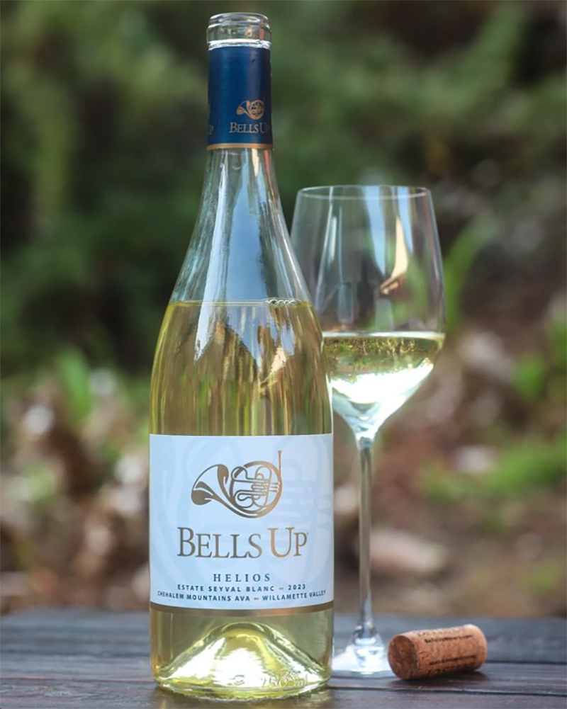 Winery Reflections calls 2023 Helios Seyval Blanc “Intriguing and Exciting.” We think it's the perfect white wine for heartier winter fare. It's almost sold out so call 503.537.1328 to order your bottles today! 
bellsupwinery.com/2024/11/09/202…