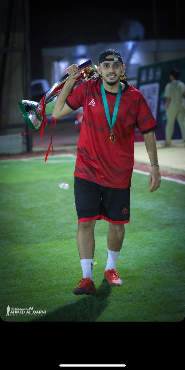 📝 تهنئة ||

نبارك لفريق #ميلانو الذي قدم موسم رمضاني رائع في بطولة غامد الزناد الرمضانية على كأس محافظ غامد الزناد الأستاذ / صقر عبدالعزيز بن برقوش .

نبارك لهم تحقيق البطولة 🏆❤️🖤

ونبارك لنجومنا التحقيق اللقب🏆 :

-محسن حسن🥇.
-عزيز عبدالله سعد🥇.

#ريان_بني_بحير