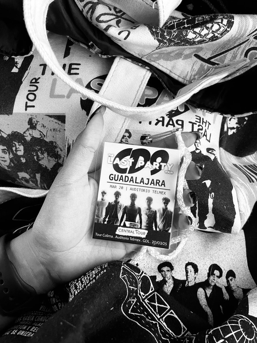 Irisdicee's tweet photo. En camino a vivir mi gran sueño ❤️
(Una vez más)
@CD9 https://t.co/N2MbBqh87w