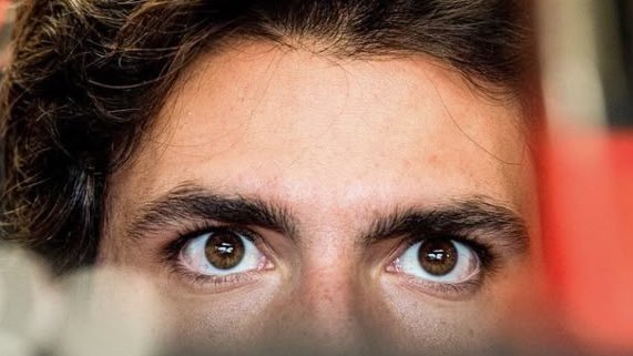sainzfiles's tweet photo. carlos sainz’s eyes https://t.co/b4s2fqhD4o
