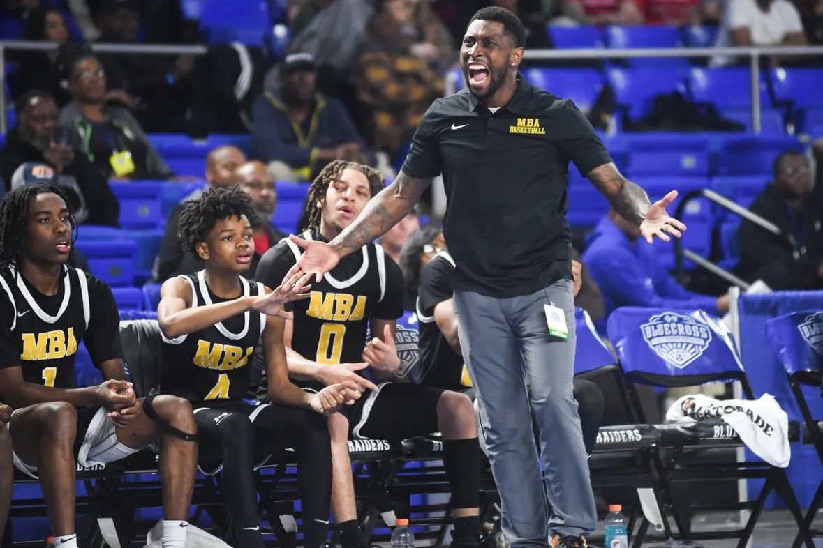 I grew a lot this year! What a ride it was. We really made history ! First time distract champs, regional champs, sectional champs and a birth to the state tourney! I’m hungry for more. I’ll be back 💛🖤🙏🏾