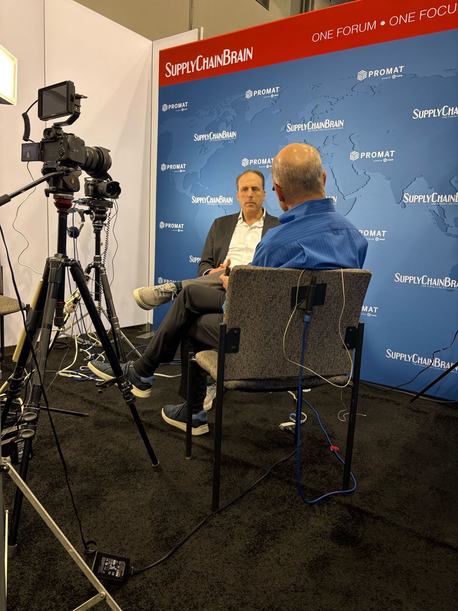 Lab0Logistics's tweet image. 🚨 BIG NEWS from #ProMat2025!
Yesterday, our CEO Stephen Toebes sat down with Robert Bowman and @SCBrain to talk Lab0's emergence from stealth mode, our RoboGlide system powered by game changing AI, and the future of warehouse automation.