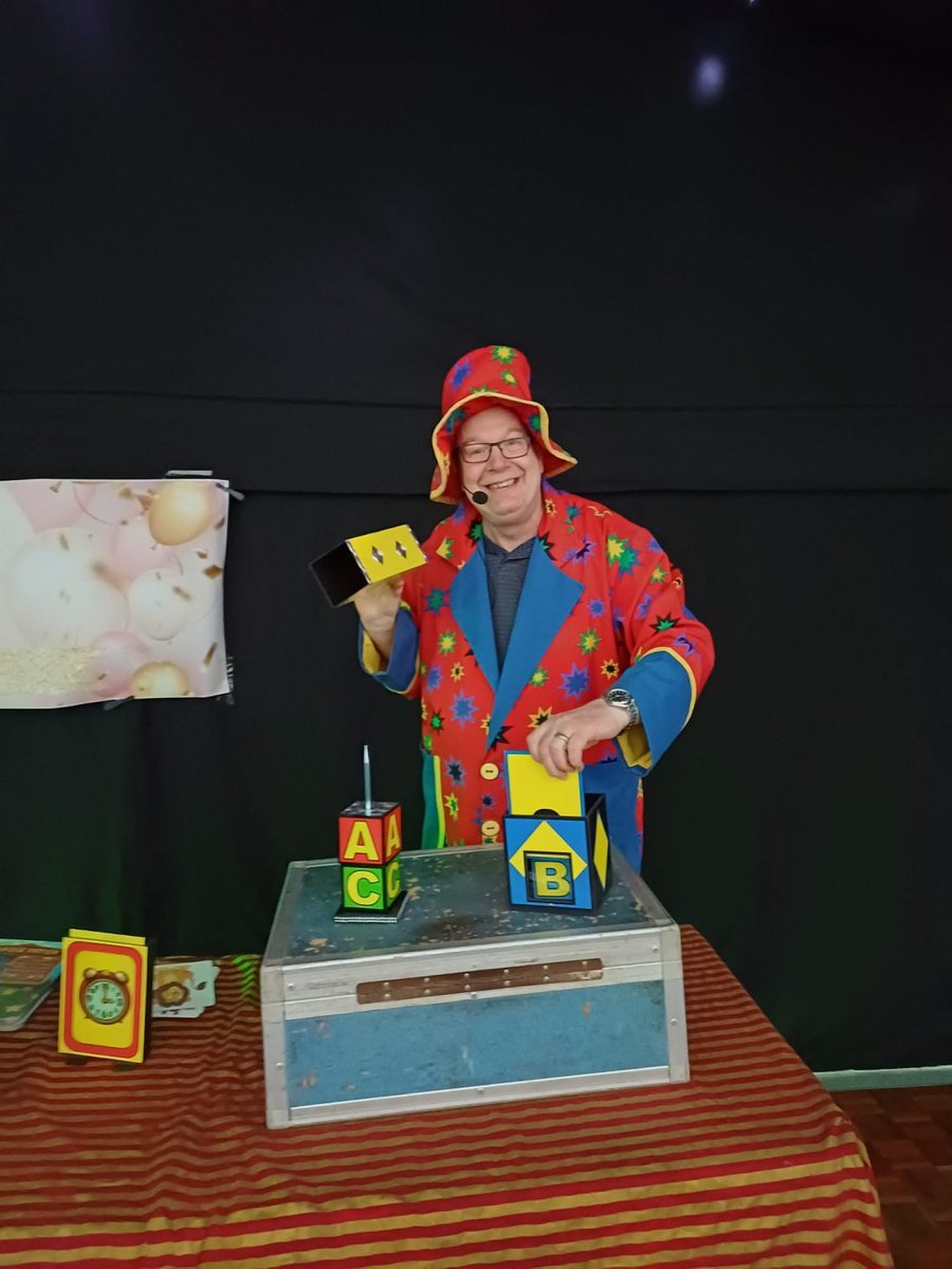 Looking to book a children's entertainer for your next party? Our latest guide helps parents find the perfect fit for their child's special day. Get practical tips on what to look for in a quality performer! #KidsParty #PartyPlanning cclr.cc/4iJuXnI