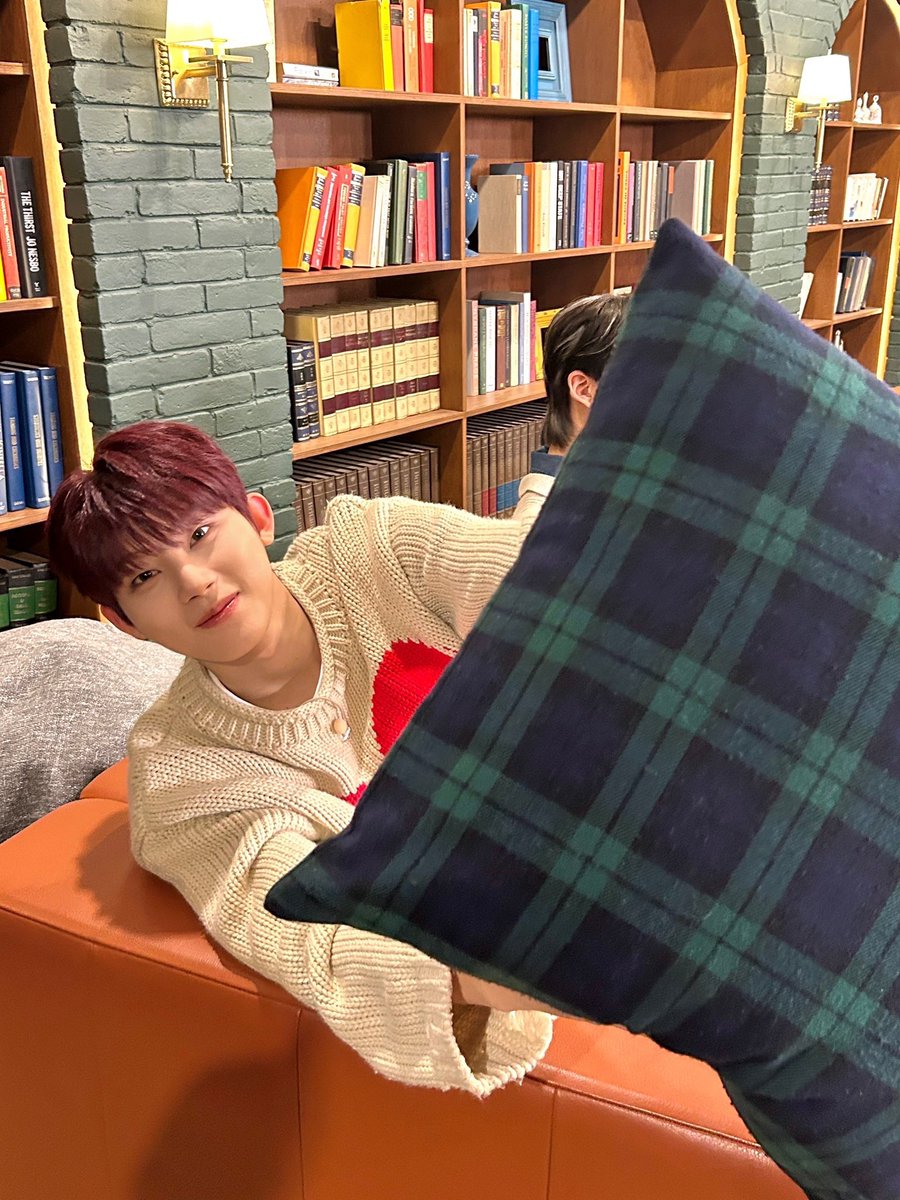 IIIepple's tweet photo. 기엽네 아주그냥 https://t.co/Gyn9ZMwEXp