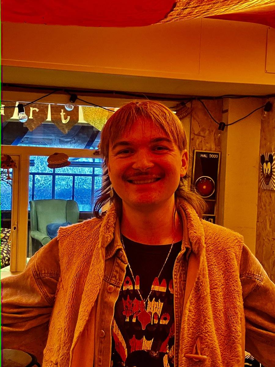 Alexmarshradio's tweet photo. https://t.co/CXgn5mw3N1 @SoundartRadio  #communityradio #music https://t.co/j2eNjyKGXR