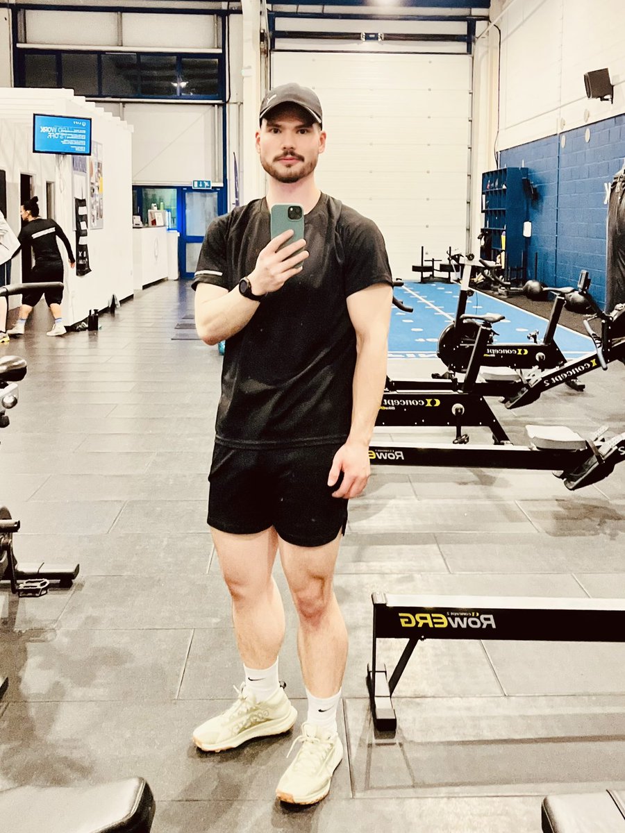 Bancha_Tea's tweet photo. Everyday is leg day https://t.co/i0oEZUOj6F