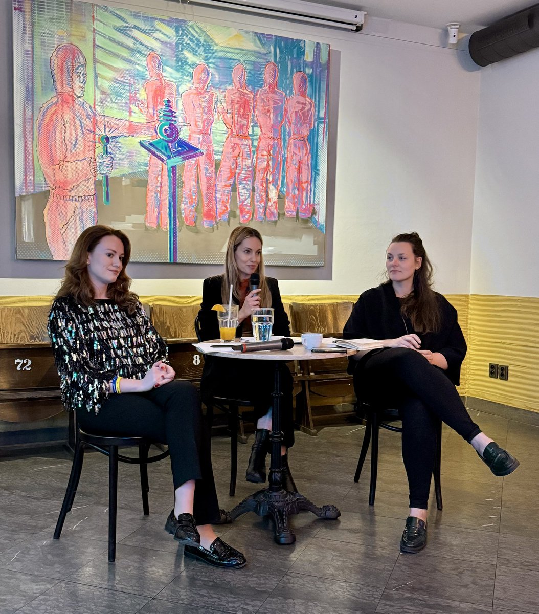 bertajarosova's tweet image. Great discussion tonight on the role of @NUKIB_CZ cyber attachés, pressing cyber threats & the future of cyber diplomacy organized by @mzvcr as part of their #WomenInDiplomacy initiative! Thanks for having us!