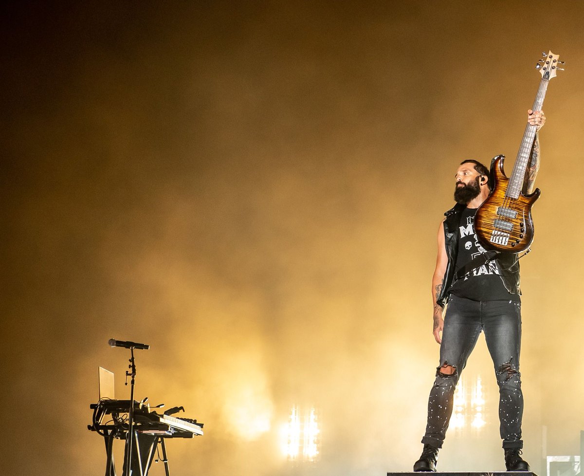 ListenIowa's tweet image. NEW! Revolution Calling: Our interview with Skillet frontman John Cooper. The band will headline Winter Jam 2025 this Friday at Wells Fargo Arena in Des Moines.  
buff.ly/FqlQSv5 
@iaeventscenter @skilletmusic @johnlcooper