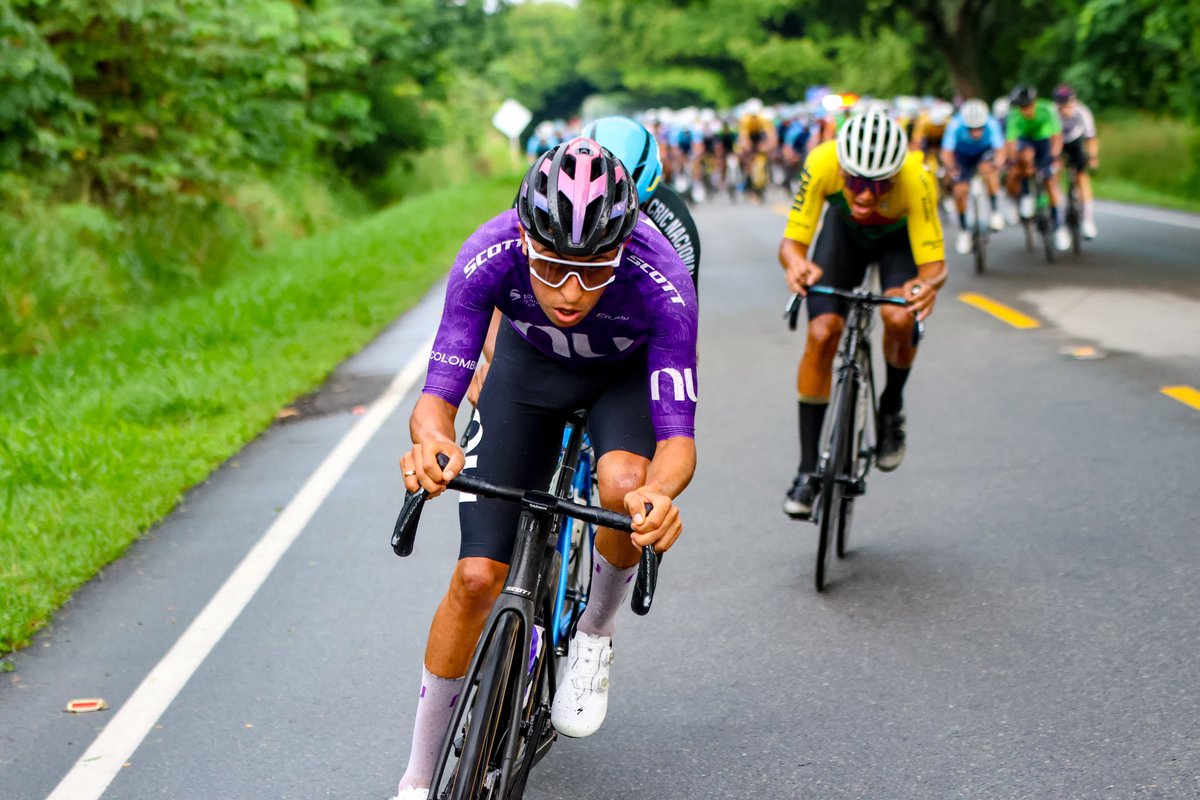 Vuelta al Tolima 
Dia Rapidito en la oficina… 
@equiponucolombia 
@enjoysportswear 
@scottsportscolombia 
📸 @andersonbonilla01