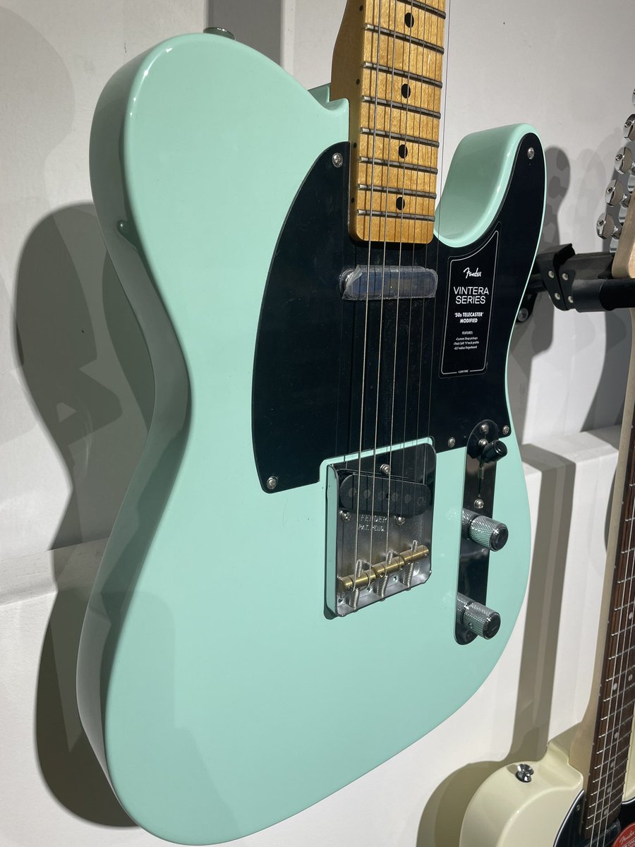 ¿Ya probaste una #guitarra de la serie #vintera de #fender ? <a href="/Fender/">Fender</a>