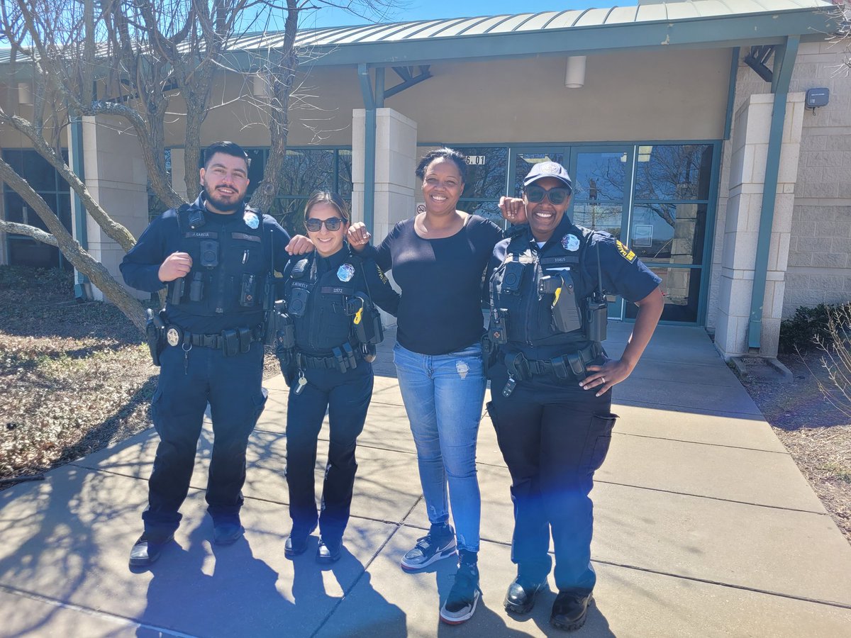 Thank you to Ms. Danielle Qualls for another successful food distribution at Park in The Woods Recreation Center.