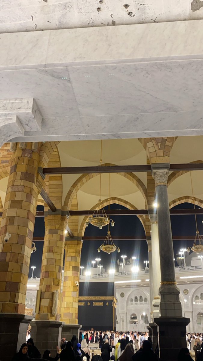 يالذة الشعور عمره ورمضان يارب الله يزرق كل شخص هذا الشعور❤️❤️