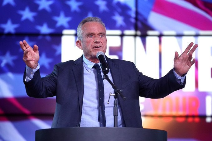 🚨JUST IN: Robert F Kennedy Jr just paused a multimillion dollar Covid 19 Vaccine contract from Joe Biden administration.

Do you support this?

A. YES 
B. NO