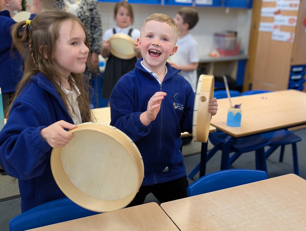NorbridgeMusic's tweet photo. Fantastic work from @Y3Morpurgo class this afternoon. They played hand drums and practiced working out which rhythms other people were playing. 

@deltatrustmusic #deltamusic https://t.co/QOPWMHBhYQ